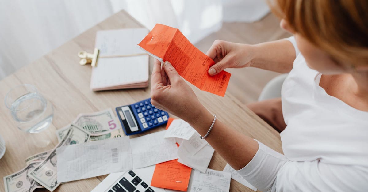Cover Image for Life Insurance and Debt: How Much Coverage Do You Need to Cover What You Owe?