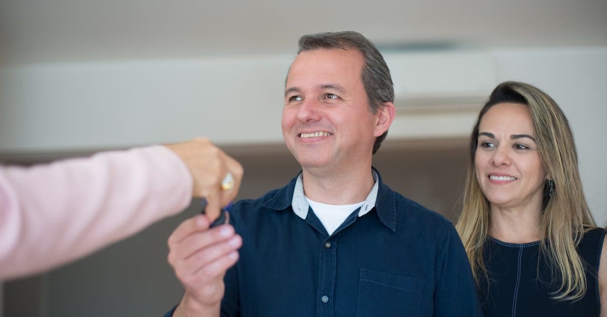 Cover Image for Life Insurance and Dual-Income Mortgages: Both Partners Need Coverage